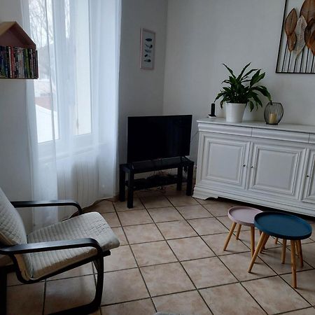 Gite De L Epinette 科芒特里 外观 照片